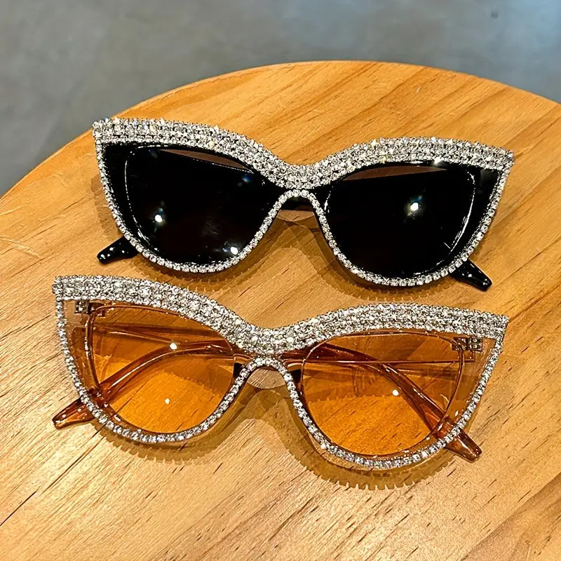 Women's Trendy  Cat Eye Sunglasses Shiny Rhinestone Sunglasses Beach Resort Style Glasses