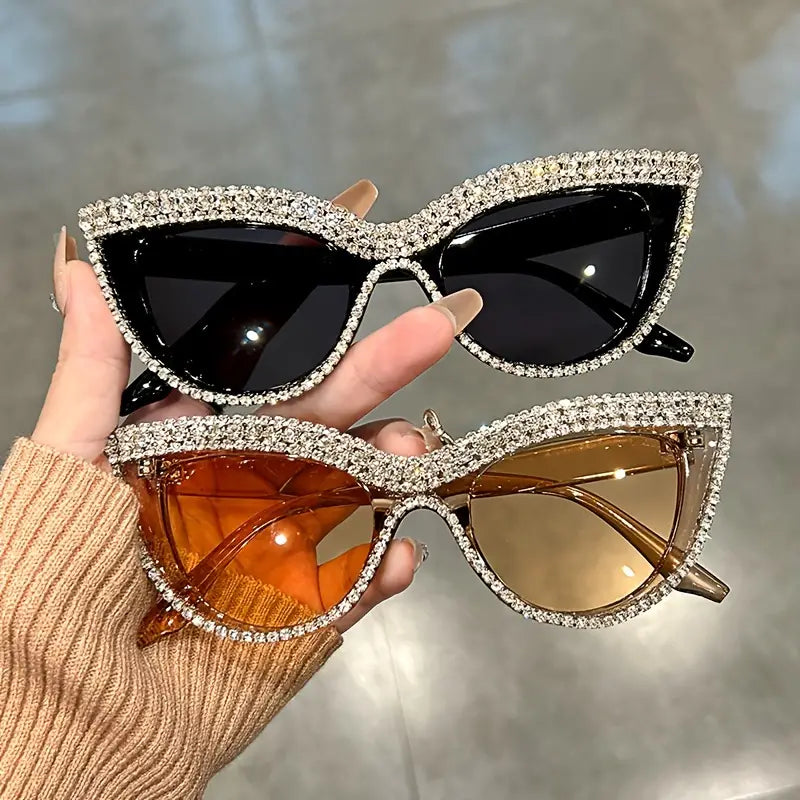 Women's Trendy  Cat Eye Sunglasses Shiny Rhinestone Sunglasses Beach Resort Style Glasses